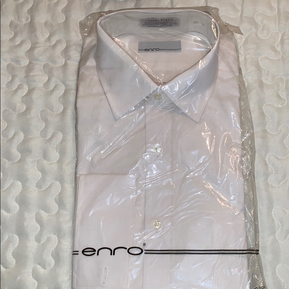 White Button Down Collard Shirt w/ Cuff Sleeves
